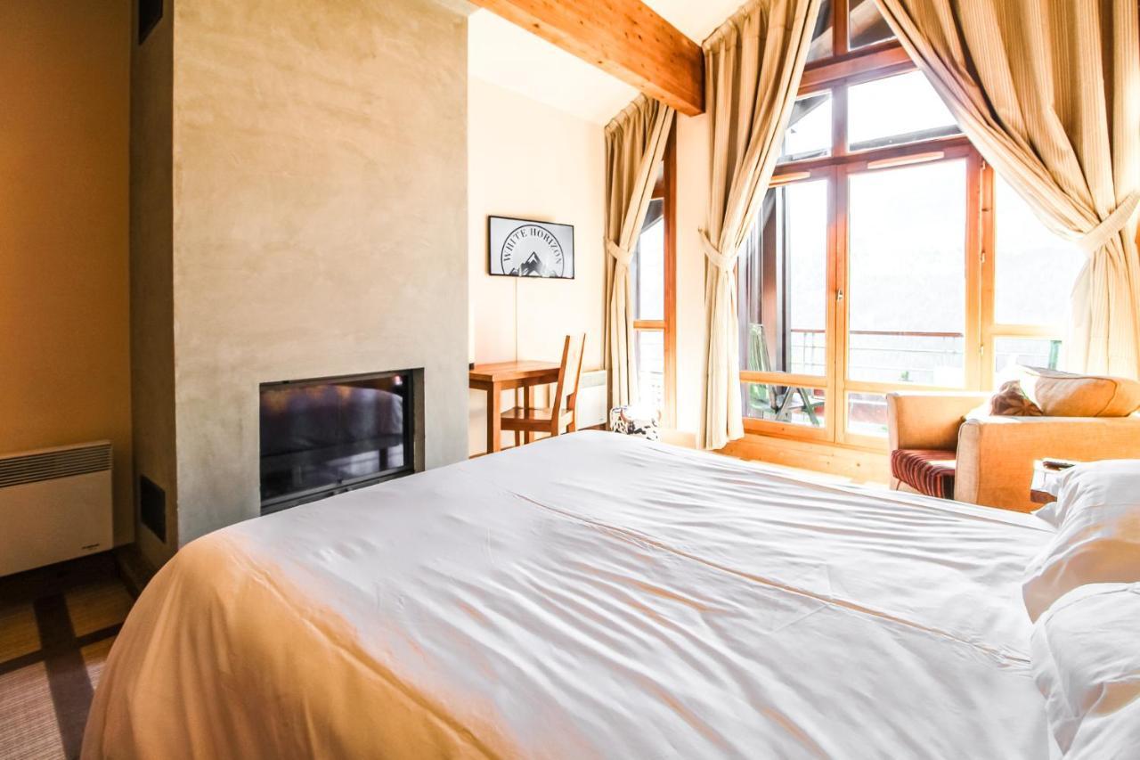 Exceptional 3 Bed Penthouse With Fireplace And Stunning Views Flaine Luaran gambar