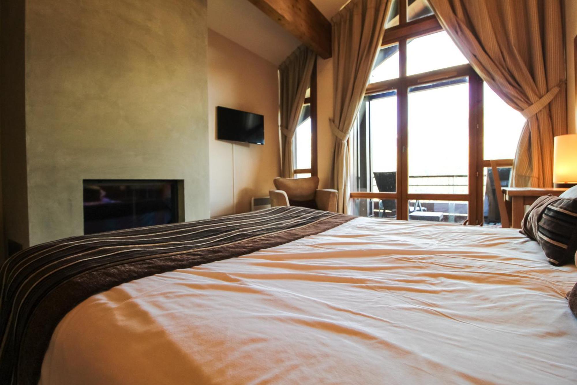 Exceptional 3 Bed Penthouse With Fireplace And Stunning Views Flaine Luaran gambar