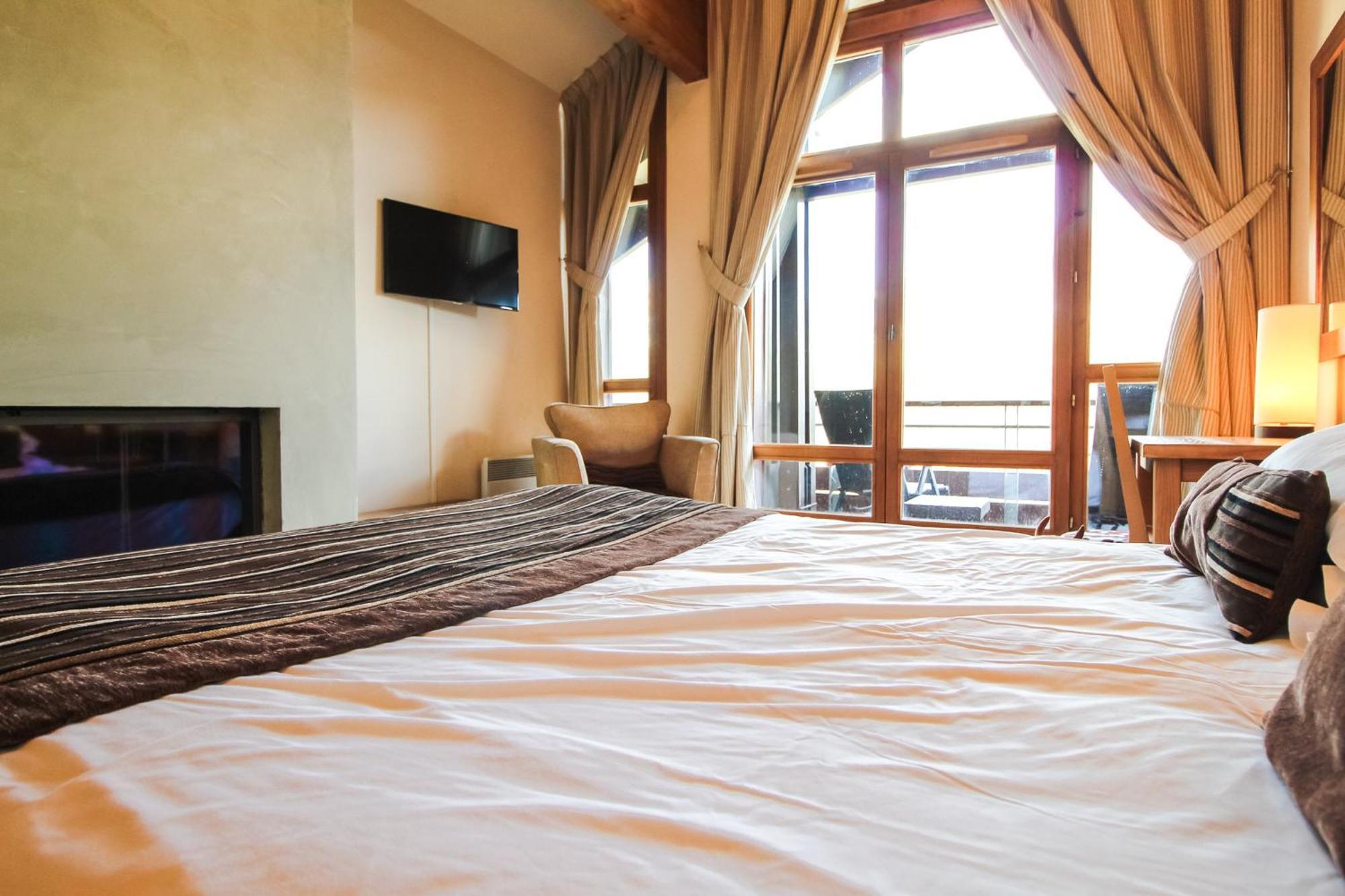 Exceptional 3 Bed Penthouse With Fireplace And Stunning Views Flaine Luaran gambar