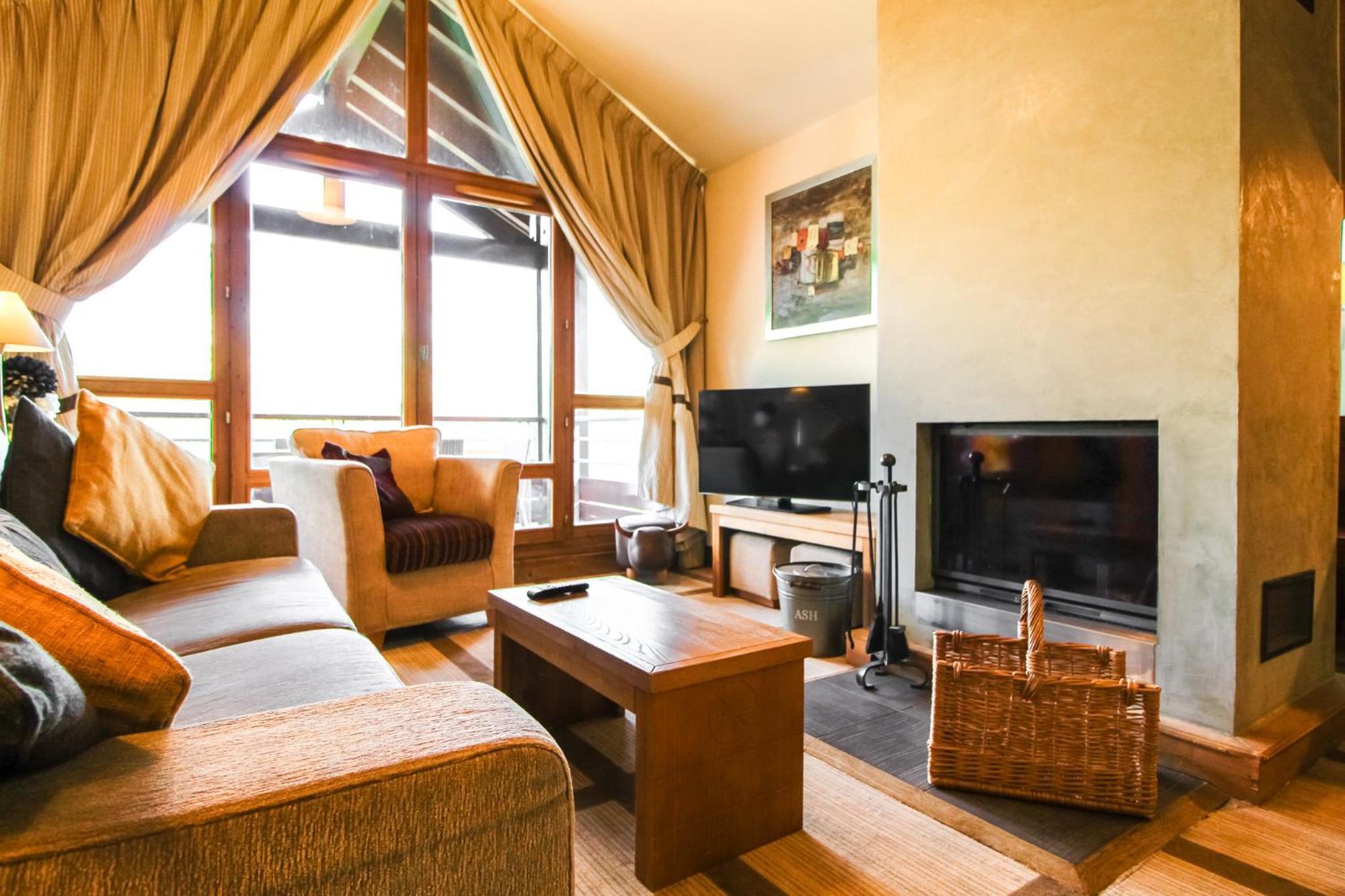Exceptional 3 Bed Penthouse With Fireplace And Stunning Views Flaine Luaran gambar
