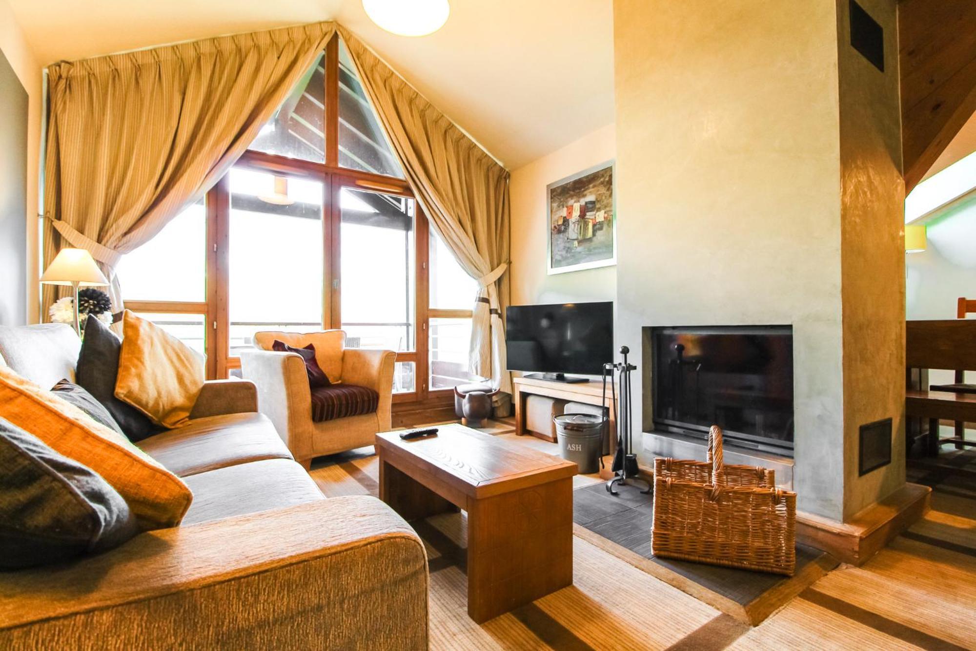 Exceptional 3 Bed Penthouse With Fireplace And Stunning Views Flaine Luaran gambar